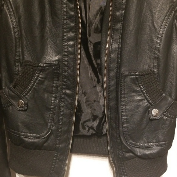 Jacket - Picture 3 of 5